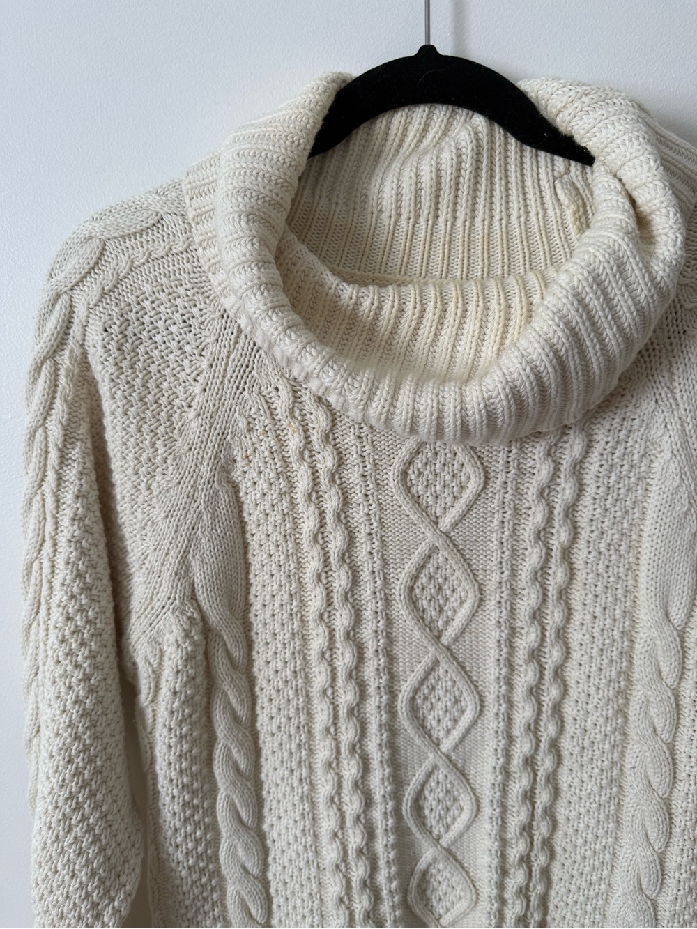 100% Irish Cotton Women's Cream Cable Knit Turtleneck Sweater - Picture 3 of 3